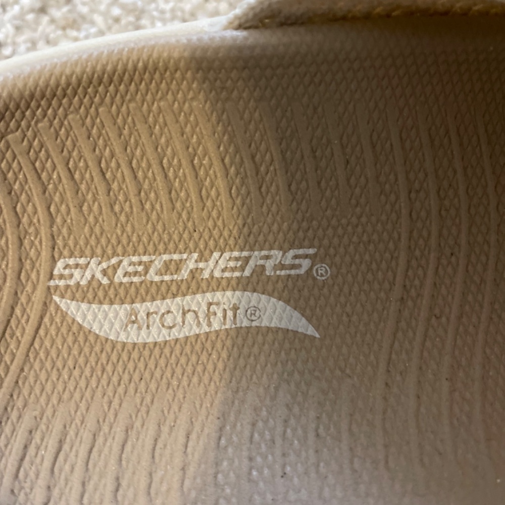 Skechers Archfit Sandals, tan with adjustable buckles, size 7 - Picture 5 of 6
